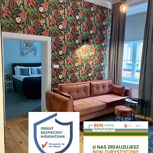 apartamenty-plac-kolegiacki.poznan-hotels.com/