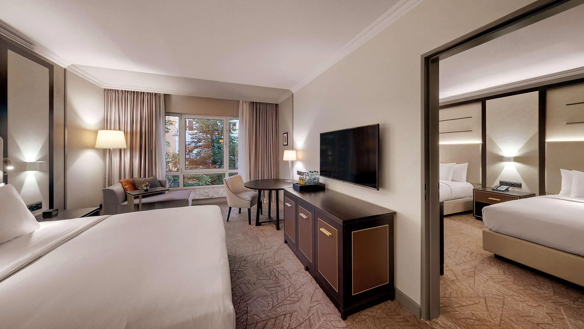 Hilton Munich City 4*,