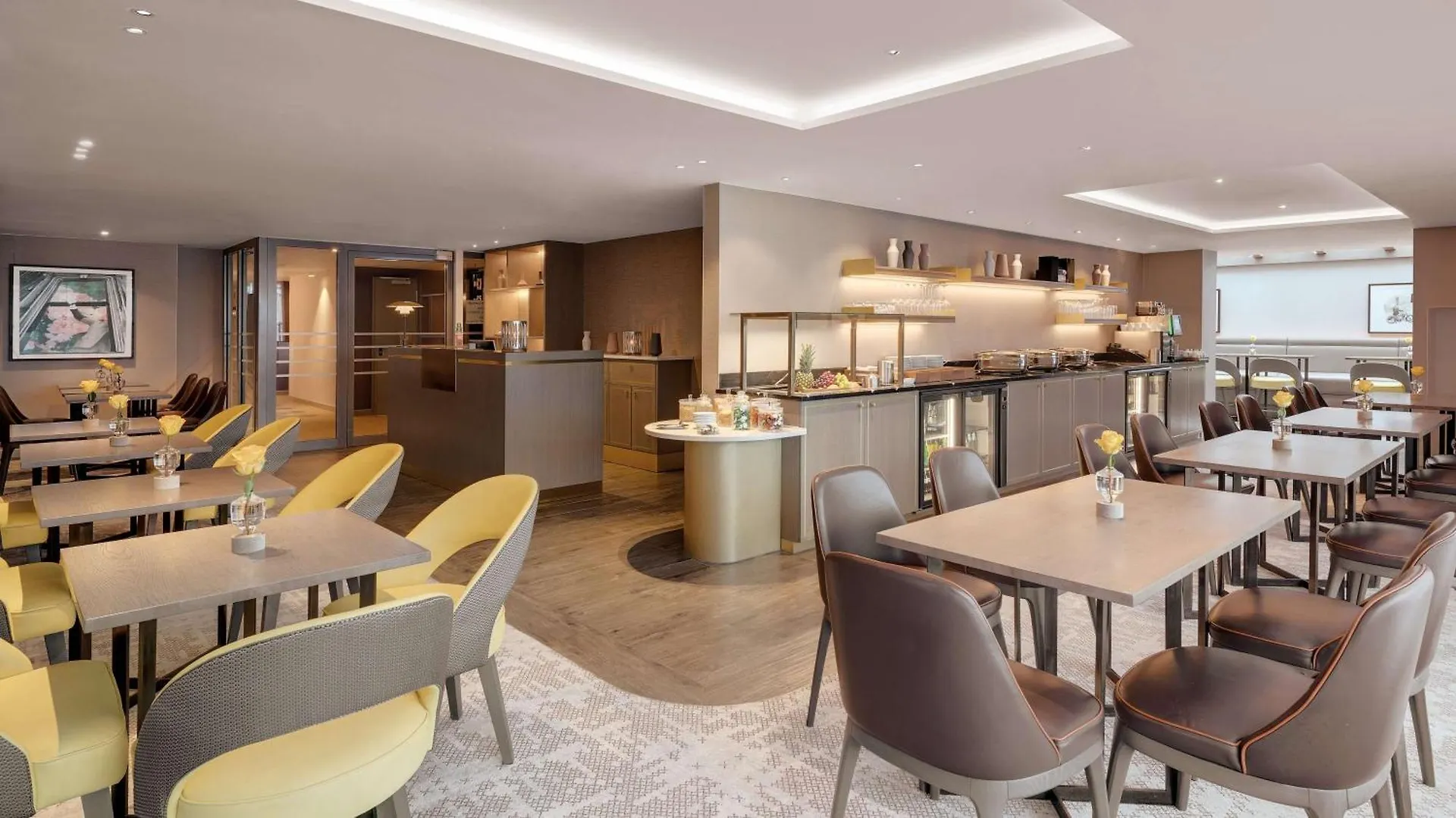 **** Hotel Hilton Munich City Německo