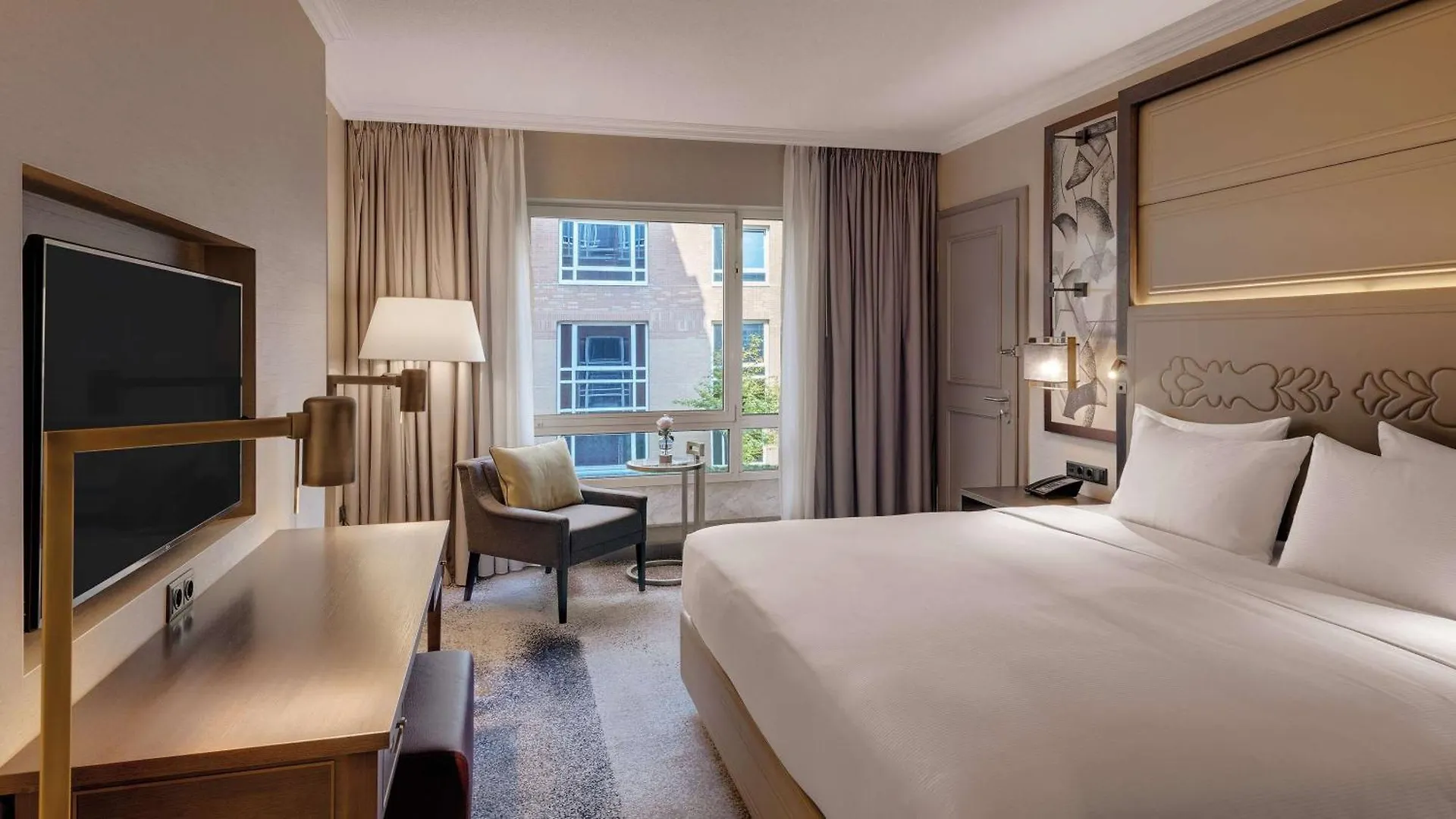 Hilton Munich City 4*,  Německo