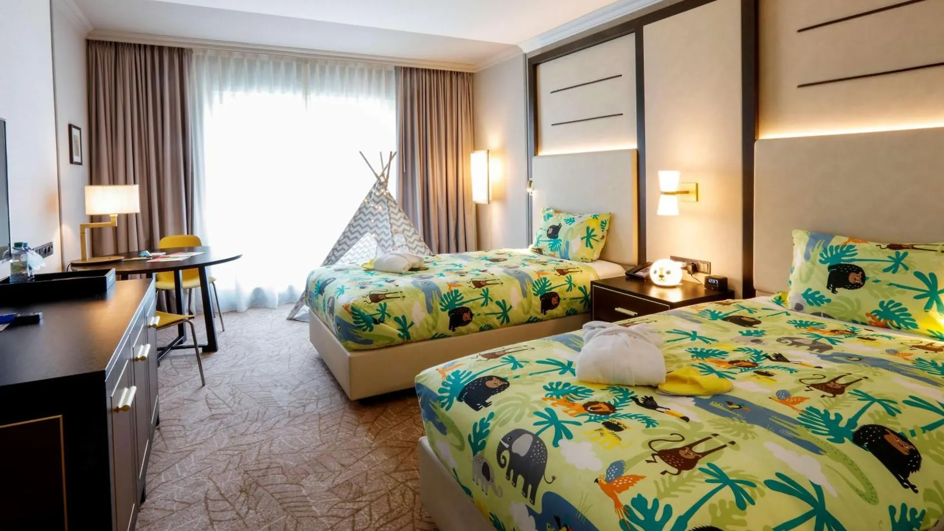 Hilton Munich City 4*,